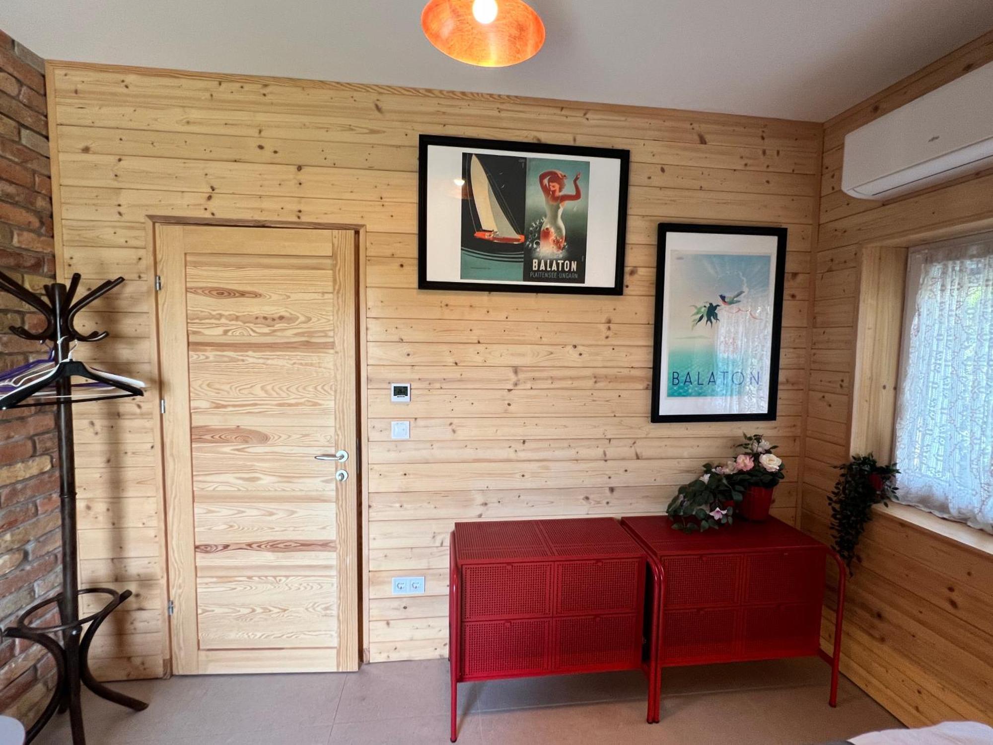 Neon Apartman Csopak Balaton 外观 照片
