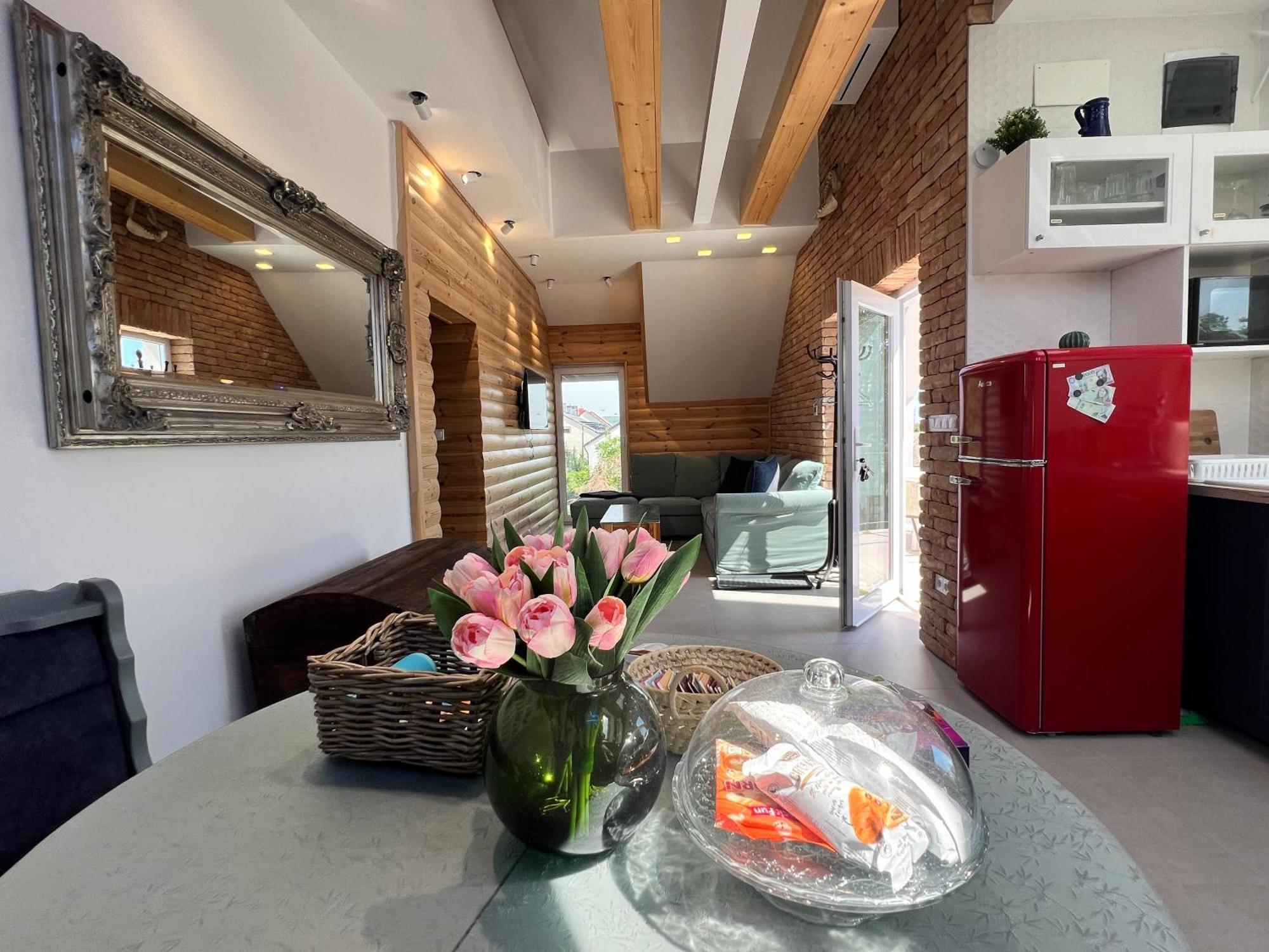 Neon Apartman Csopak Balaton 外观 照片
